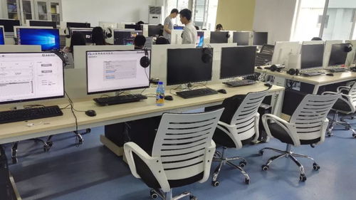 重庆第二师范学院三茗机房管理系统至尊版部署现场实景与重庆软件开发创新实践